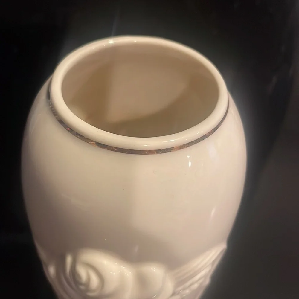 Lenox China Rose Bud Vase Creamy Color Gold Rim Band Floral Rose Front Vintage